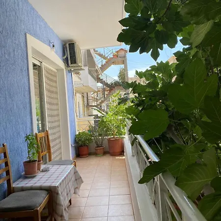 Apartment Tulipani Near Port *